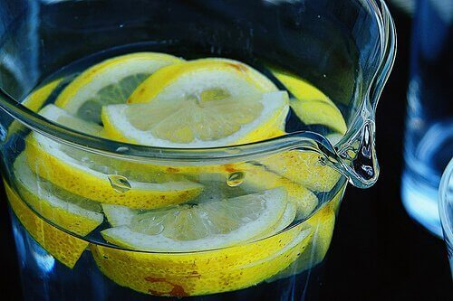 Вода, соль и лимон